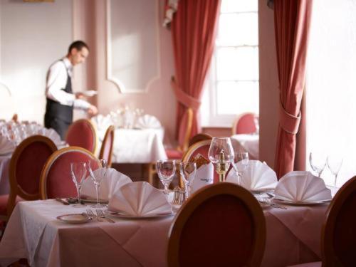 Отель Riviera 4*